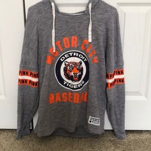 PINK Detroit Tigers long sleeve tee